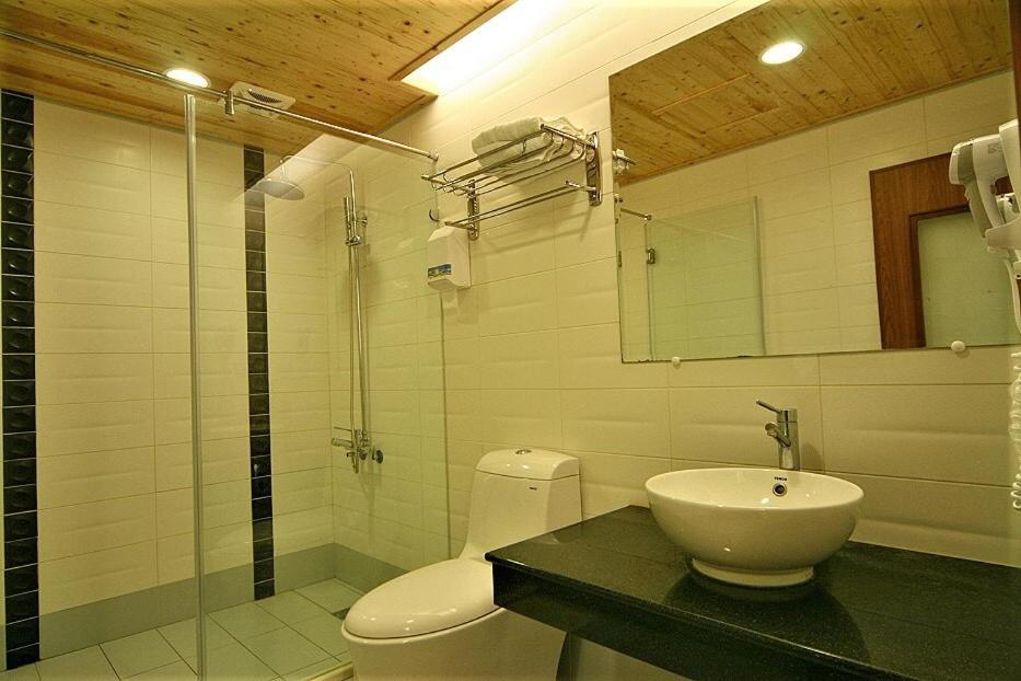Tranquil Sea Hotel Vườn quốc gia Khẩn Đinh Ngoại thất bức ảnh